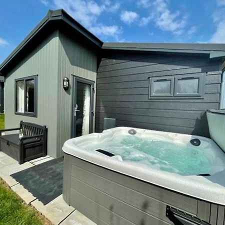 *Luxury Holiday Home With Hot Tub Close To Beach* Penally Eksteriør billede