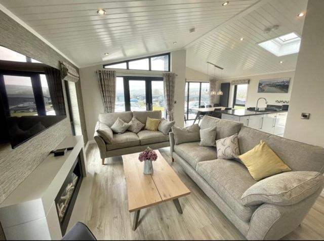 *Luxury Holiday Home With Hot Tub Close To Beach* Penally Eksteriør billede