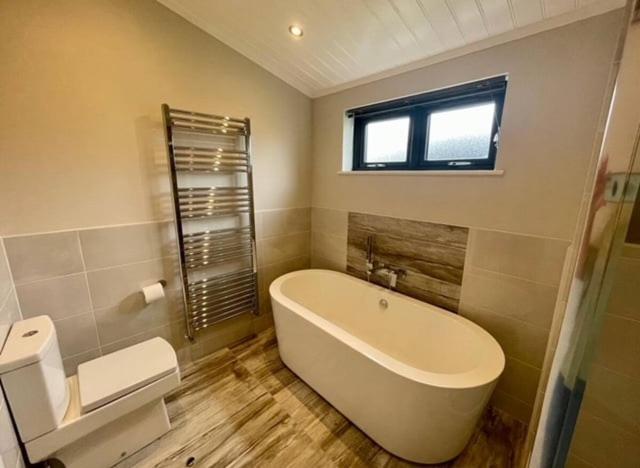*Luxury Holiday Home With Hot Tub Close To Beach* Penally Eksteriør billede