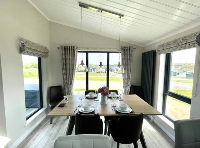 *Luxury Holiday Home With Hot Tub Close To Beach* Penally Eksteriør billede