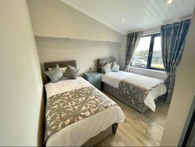 *Luxury Holiday Home With Hot Tub Close To Beach* Penally Eksteriør billede